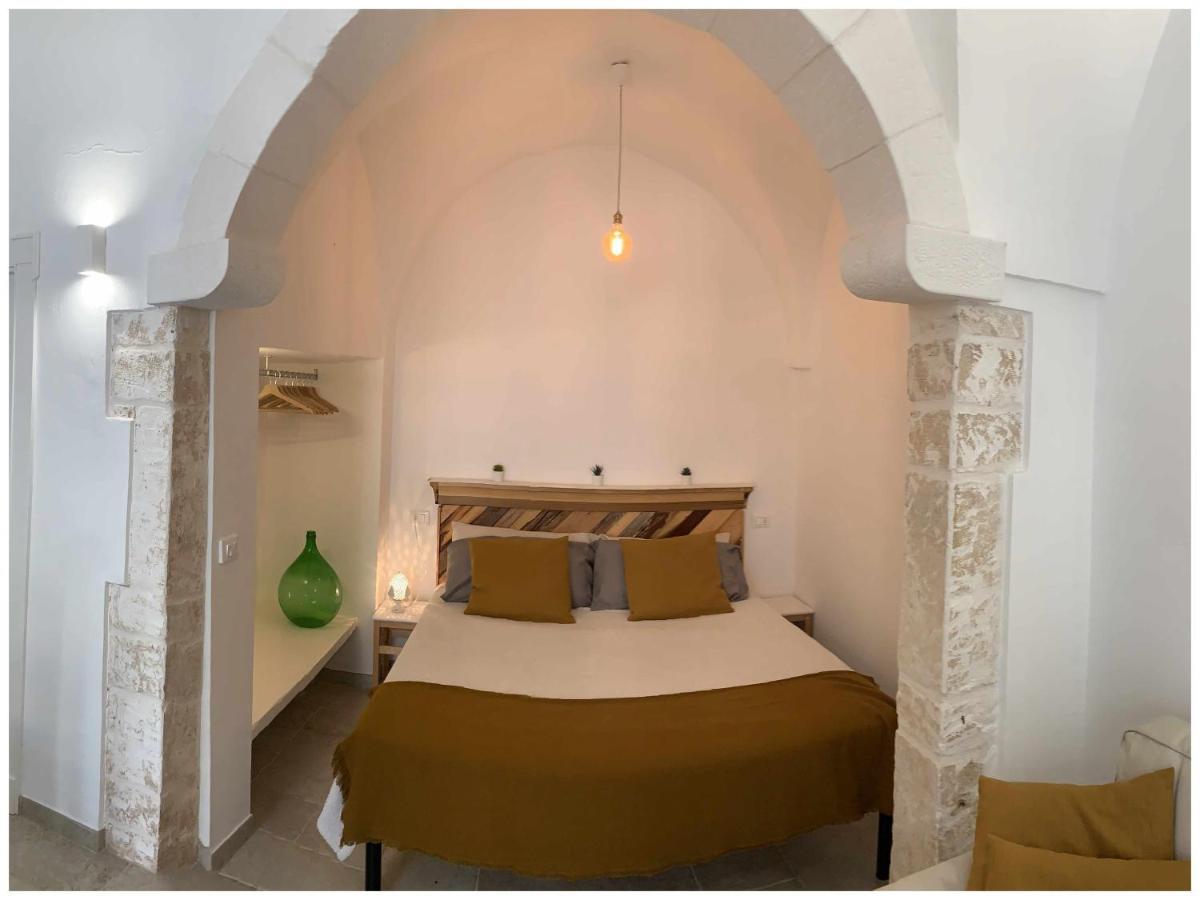White Stone Flats & Studios Ostuni Exterior photo