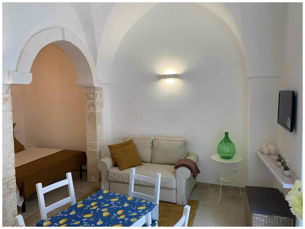 White Stone Flats & Studios Ostuni Exterior photo