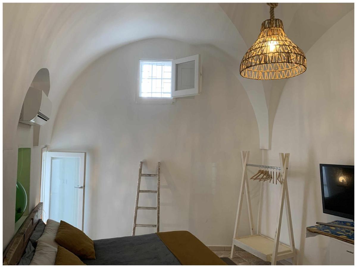 White Stone Flats & Studios Ostuni Exterior photo