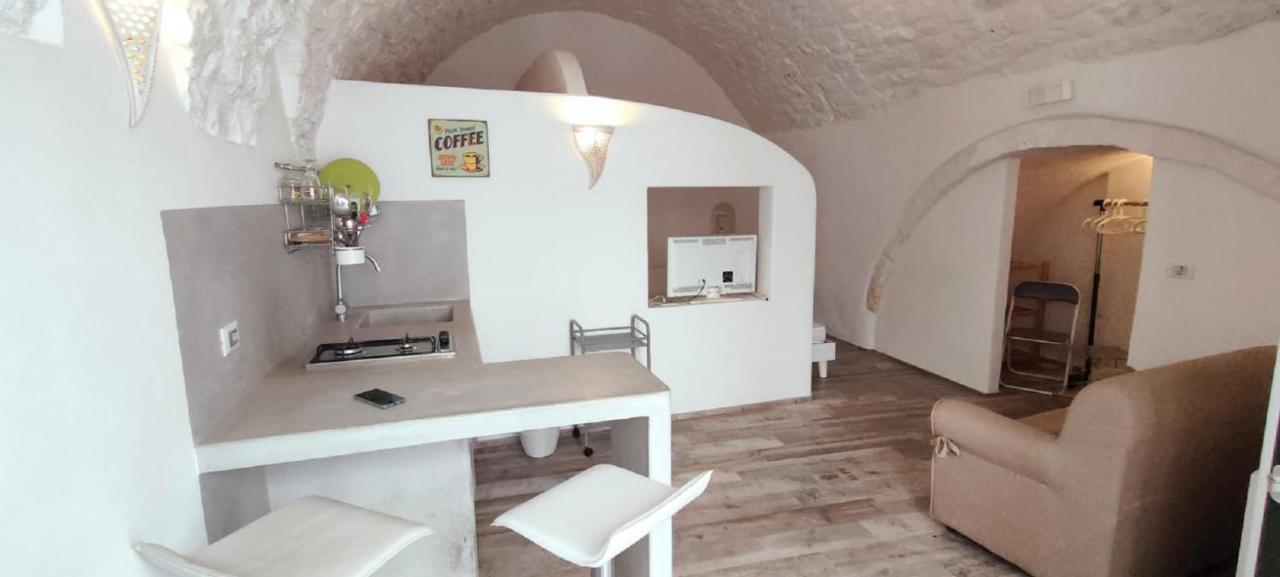 White Stone Flats & Studios Ostuni Exterior photo