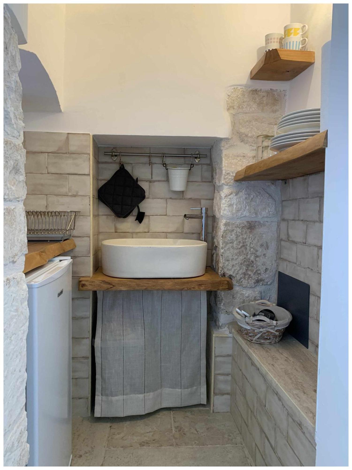 White Stone Flats & Studios Ostuni Room photo