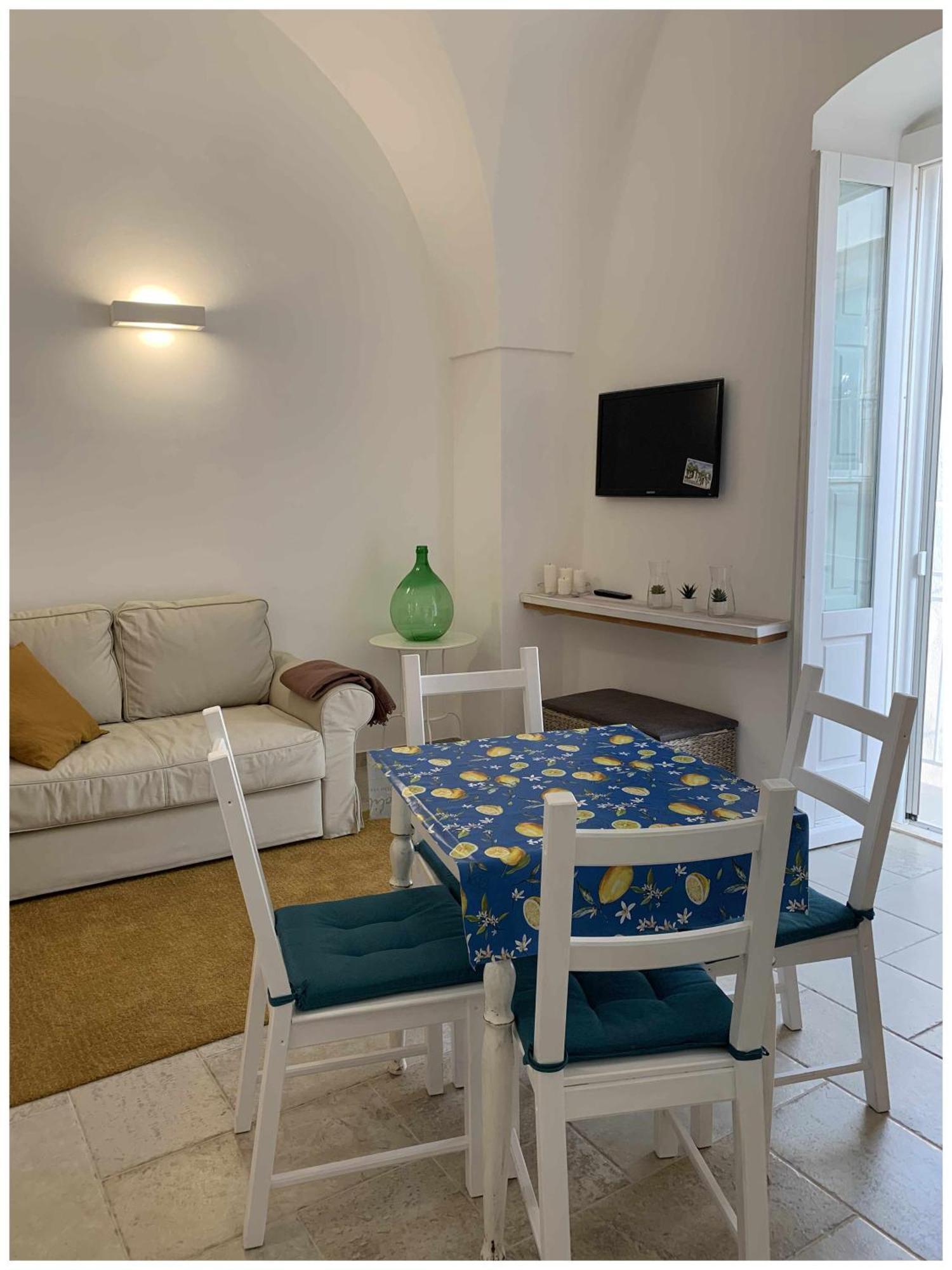 White Stone Flats & Studios Ostuni Room photo